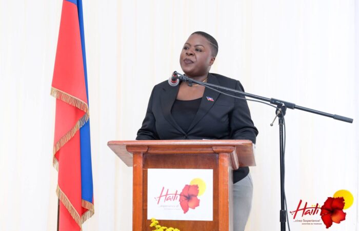 Mme Stéphanie Smith critiquée pour une occasion manquée